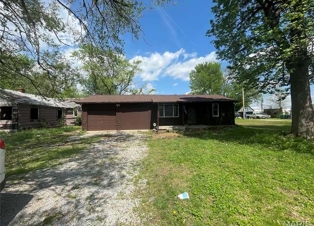 Property at 2167 Sandy Ridge Rd, East Saint Louis, IL 62206, 3 beds, 2 baths
