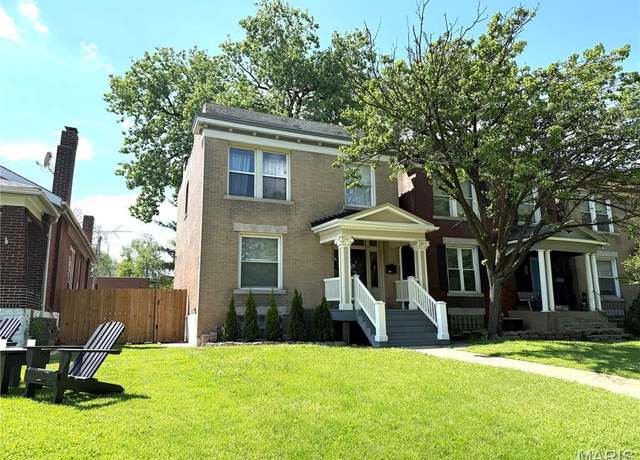 Property at 2907 S Kingshighway Blvd, St Louis, MO 63139, 3 beds, 2 baths