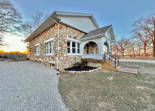 Property at 601 S Grand St, Salem, MO 65560, 3 beds, 2 baths