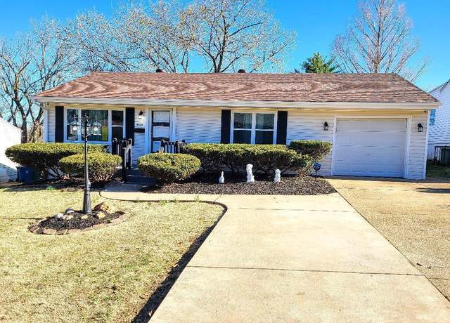 Property at 9112 Leamont Dr, Jennings, MO 63136, 4 beds, 2 baths