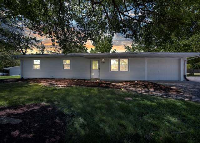Property at 1189 Linwood Dr, Wentzville, MO 63385, 3 beds, 1 bath