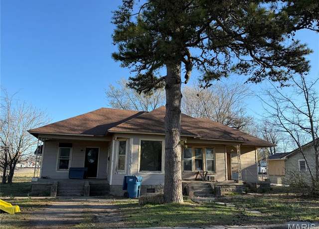 Property at 400 N Madison St, Malden, MO 63863, 3 beds, 1 bath