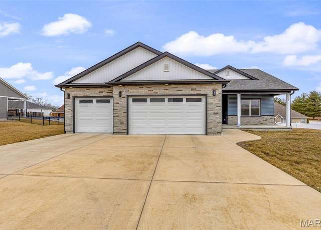 Property at 725 Deerfield Ln, Farmington, MO 63640, 3 beds, 2 baths
