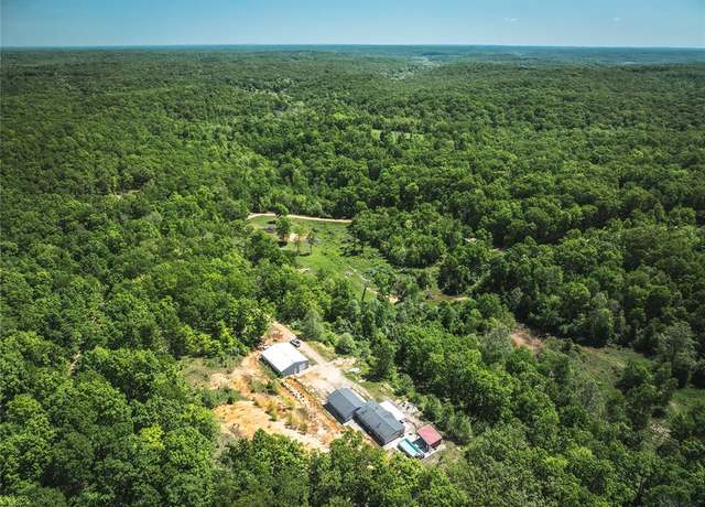 Property at 330 Farris Spur, Bourbon, MO 65441, 3 beds, 2 baths
