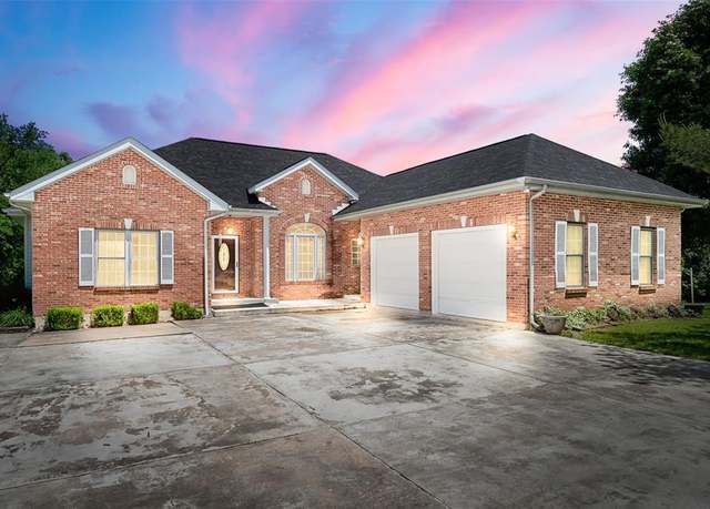 Property at 894 Quail Creek Dr, Union, MO 63084, 4 beds, 4.5 baths