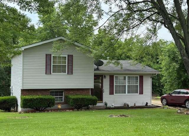 Property at 338 Kronos Dr, De Soto, MO 63020, 3 beds, 2 baths