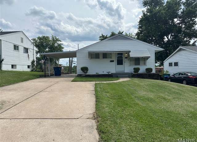 Property at 112 Perthshire Rd, St Louis, MO 63137, 3 beds, 1 bath