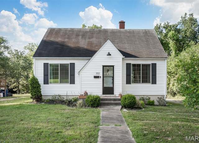 Property at 302 Oaklawn Ave, Warrenton, MO 63383, 3 beds, 1.5 baths