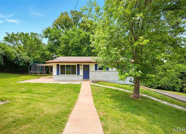 Property at 3323 Eldon Dr, Imperial, MO 63052, 3 beds, 2 baths