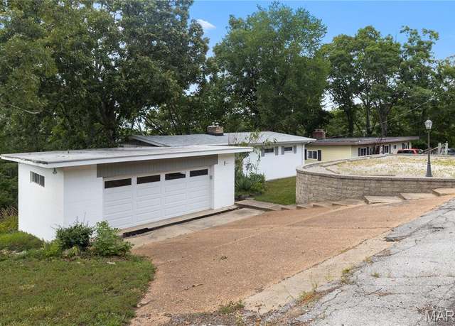 Property at 8449 Ridge Rd, Cedar Hill, MO 63016, 4 beds, 2.5 baths