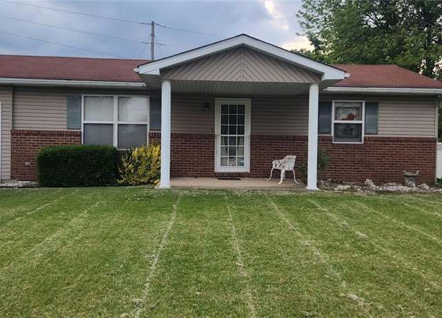 Property at 2301 Katie Lynn Dr, Granite City, IL 62040, 2 beds, 1 bath