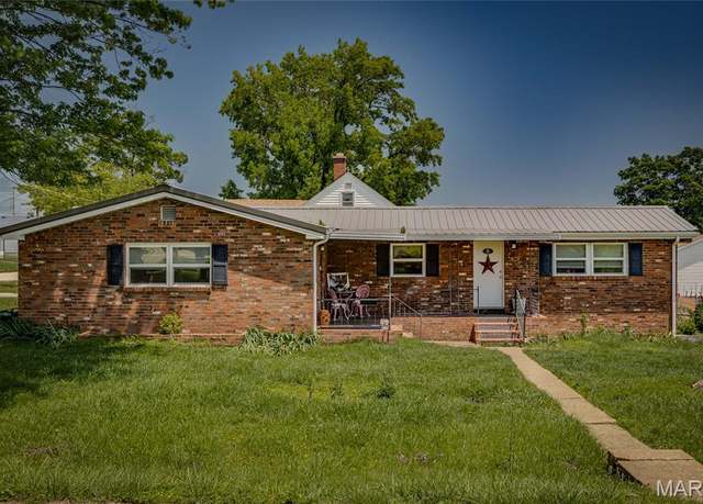 Property at 301 9th St, Park Hills, MO 63601, 3 beds, 1 bath