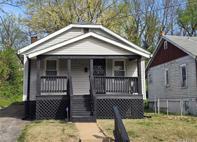 Property at 1348 Belrue Ave, St Louis, MO 63133, 3 beds, 1 bath