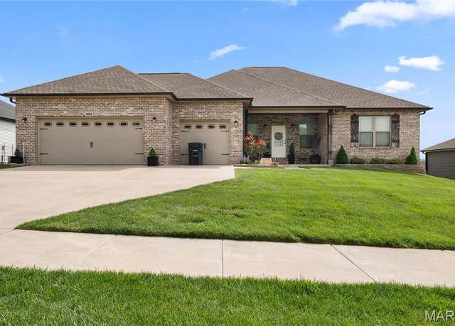 Property at 936 Lochinvar Ln, Cape Girardeau, MO 63701, 3 beds, 3 baths