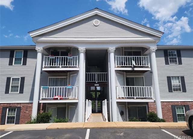Property at 1239 Creve Coeur Crossing Ln Unit C, Chesterfield, MO 63017, 2 beds, 2 baths