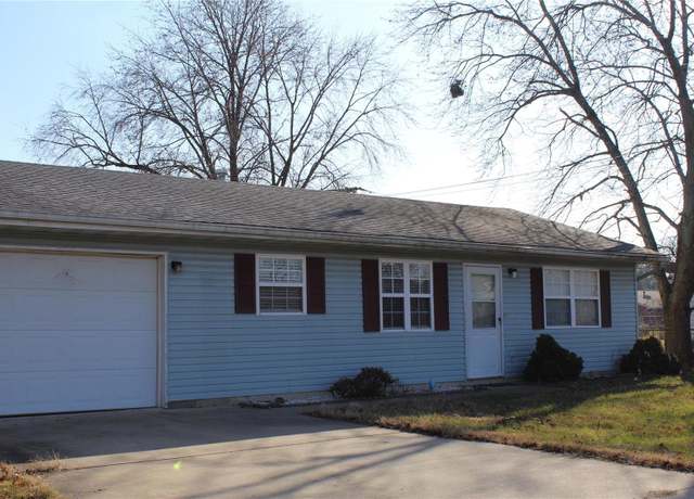 Property at 404 Wilson Park Ln, Granite City, IL 62040, 2 beds, 1 bath