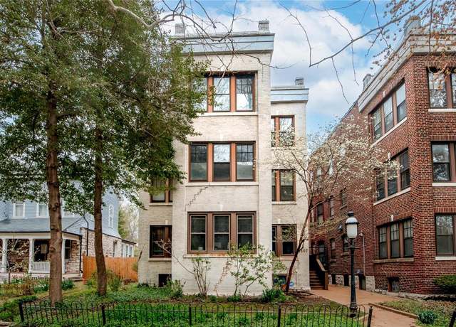 Property at 5507 Waterman Blvd Unit C, St Louis, MO 63112, 2 beds, 2.5 baths