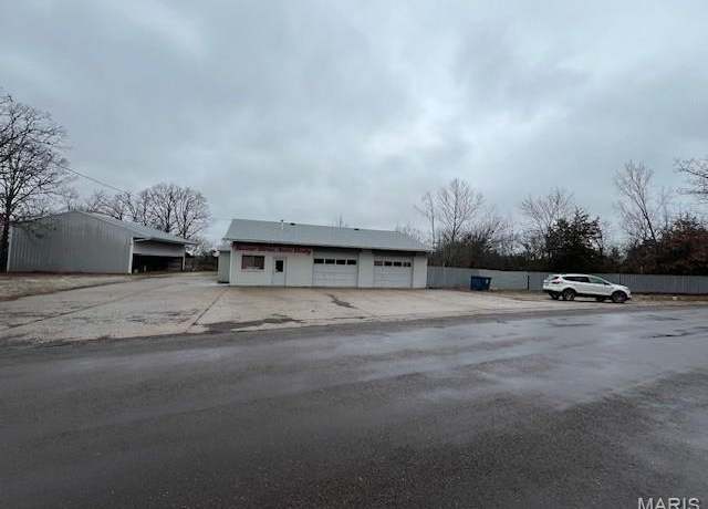 Property at 13659 Klondike Dr, De Soto, MO 63020