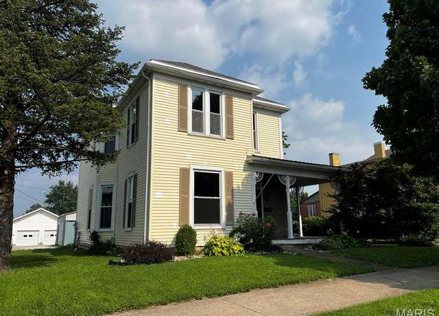 Property at 415 S Main, Palmyra, MO 63461, 4 beds, 2 baths
