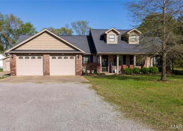 Property at 113 Lynn, Sikeston, MO 63801, 3 beds, 2.5 baths