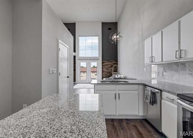 Property at 200 S Kirkwood Rd #317, Kirkwood, MO 63122, 1 bed, 1.5 baths