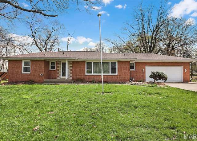 Property at 50 Will Vina Dr, Collinsville, IL 62234, 3 beds, 1.5 baths