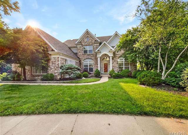 Property at 596 Eagle Manor Ln, Chesterfield, MO 63017, 4 beds, 4.5 baths