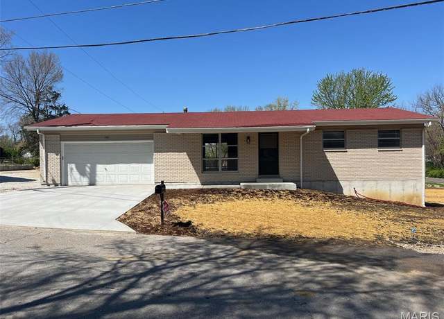 Property at 105 Mueller Ave, Wright City, MO 63390, 2 beds, 1 bath