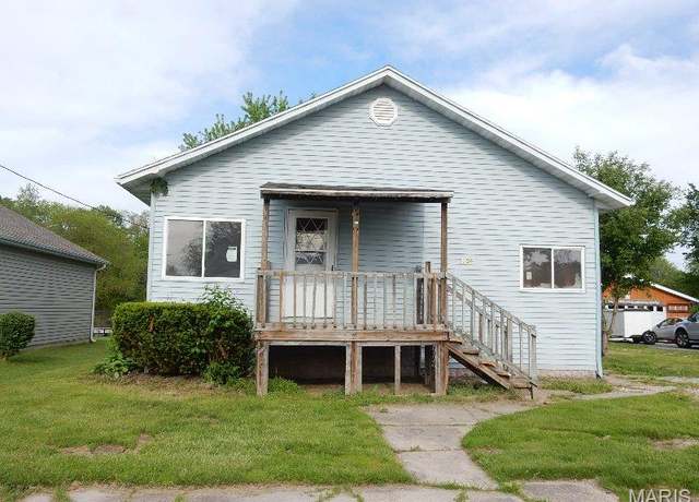 Property at 104 Short St, Wilsonville, IL 62093, 3 beds, 1 bath