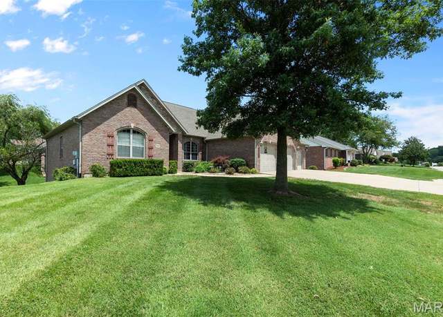 Property at 2206 Derbyshire Ln, Cape Girardeau, MO 63701, 6 beds, 3 baths