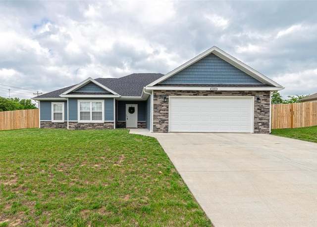 Property at 215 Andrews Dr, St Robert, MO 65584, 4 beds, 2 baths
