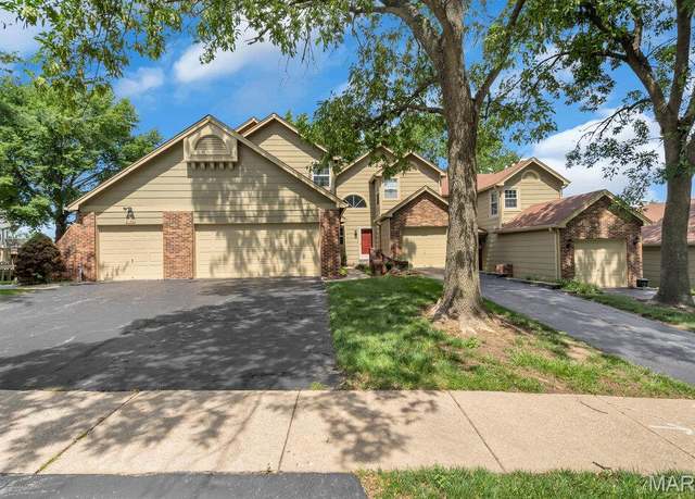 Property at 3196 Autumn Trace Dr, Maryland Heights, MO 63043, 2 beds, 2.5 baths