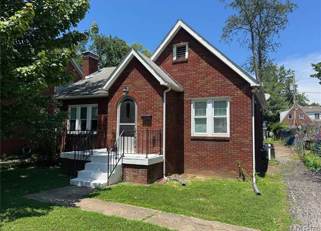Property at 1102 Mcpherson Ave, Alton, IL 62002, 1 bed, 1 bath