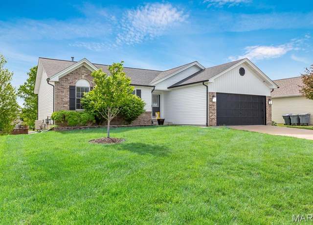Property at 1104 Homefield Commons Dr, O'fallon, MO 63366, 3 beds, 2.5 baths