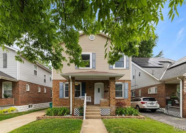 Property at 8771 Brentwood Pl, Brentwood, MO 63144, 4 beds, 3 baths