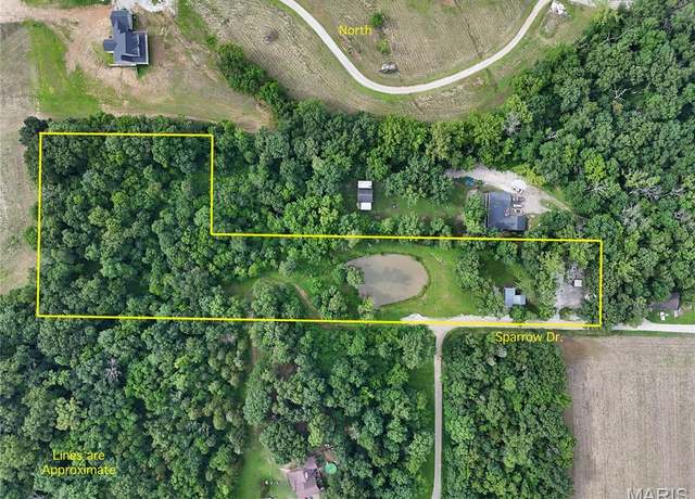 Property at 6017 Sparrow Dr, Waterloo, IL 62298