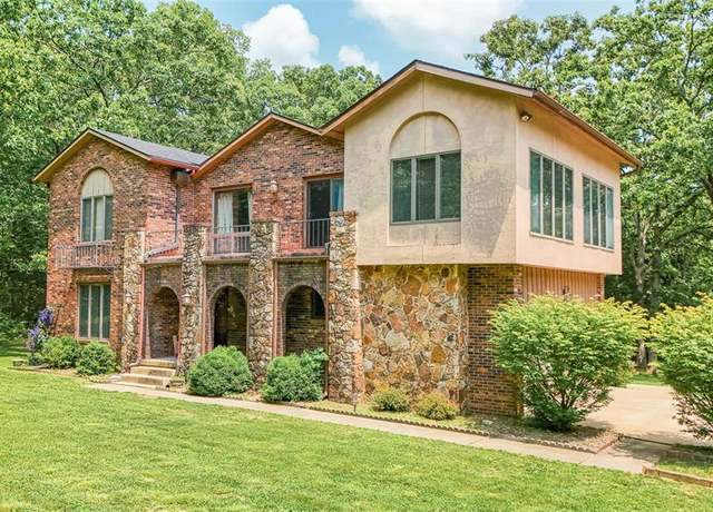 Property at 10920 Timber Dr, Rolla, MO 65401, 4 beds, 3 baths