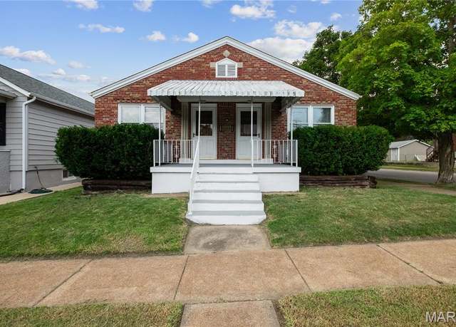 Property at 5203 Schollmeyer, St Louis, MO 63109, 2 beds, 2 baths