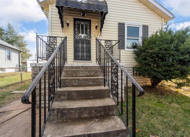 Property at 9534 Gentry Blvd, St Louis, MO 63125, 3 beds, 1 bath