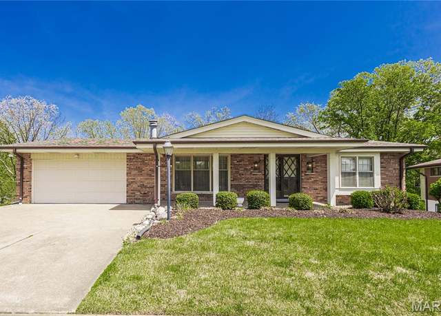 Property at 4529 Mooncrest Dr, Unincorporated, MO 63128, 3 beds, 2.5 baths