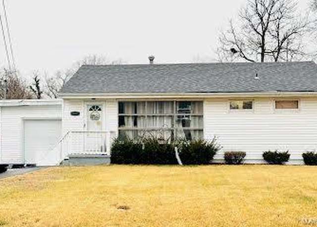Property at 109 Cascade Dr, Belleville, IL 62223, 3 beds, 1.5 baths