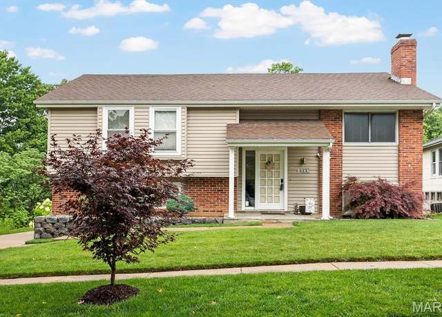 Property at 3749 Gumtree Ln, St Louis, MO 63129, 3 beds, 1.5 baths