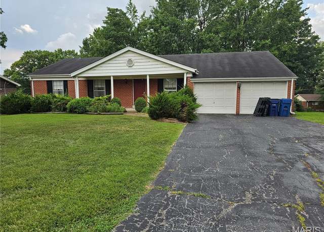 Property at 1010 Pawtuckette Dr, Ellisville, MO 63011, 3 beds, 2 baths