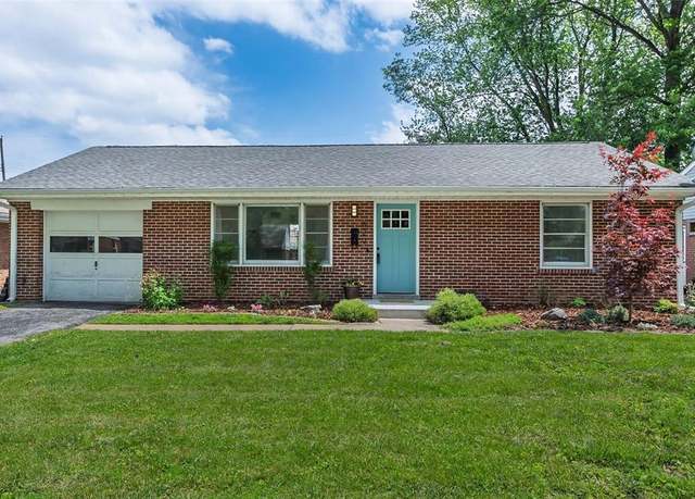 Property at 620 Pine St, St Charles, MO 63301, 3 beds, 1 bath