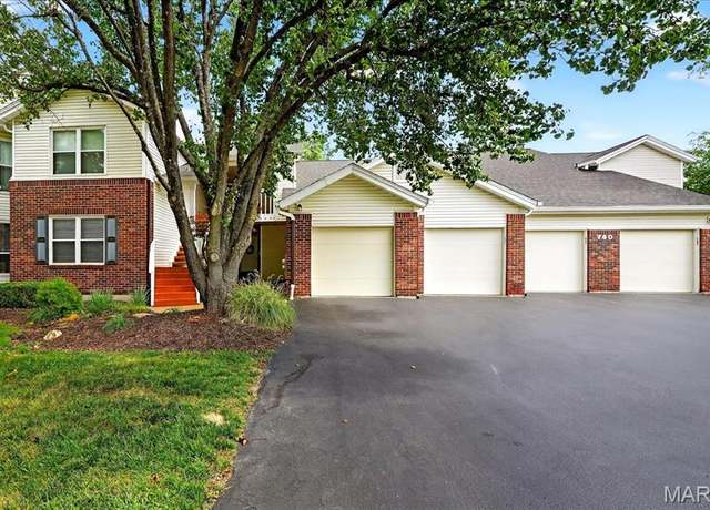 Property at 740 Woodside Trails Dr #103, Ballwin, MO 63021, 3 beds, 3 baths