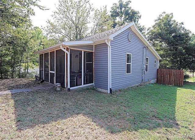 Property at 1439 N Spanish St, Cape Girardeau, MO 63701, 2 beds, 1 bath