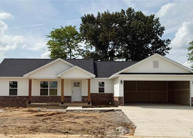 Property at 11 Bluebell Way, Jackson, MO 63755, 3 beds, 2 baths