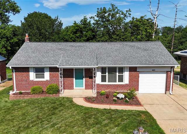 Property at 10037 Shapfield Ln, MO 63123, 2 beds, 1 bath