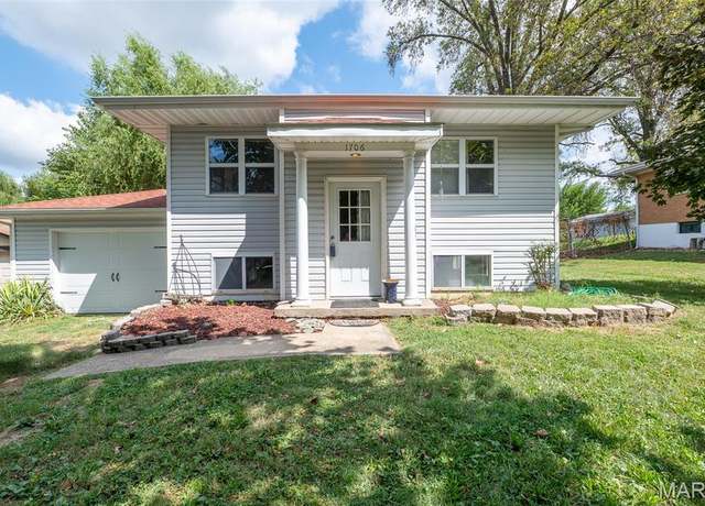 Property at 1706 W Washington St, O'fallon, IL 62269, 2 beds, 1 bath