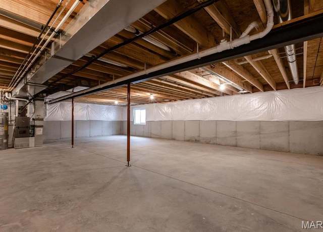 Property at 847 Topaz Ct, Mascoutah, IL 62258, 3 beds, 2 baths